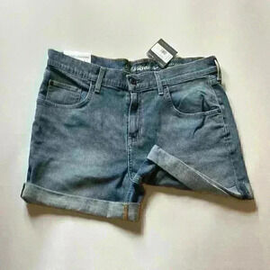 NWT Eddie Bauer Midrise Boyfriend  rolled Short P12